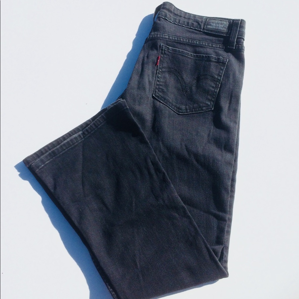 Levi’s 518 wash black flare